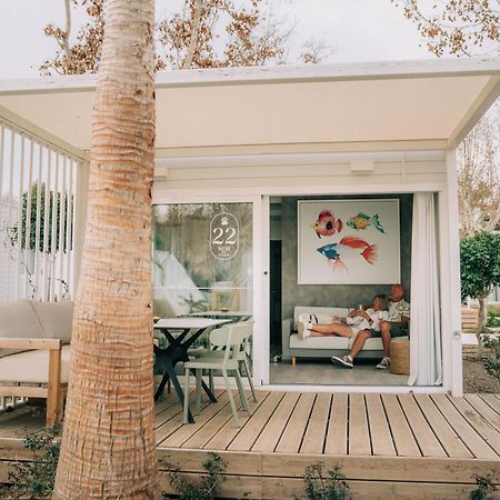 Costa Del Sol Glamping Village فوينخيرولا المظهر الخارجي الصورة