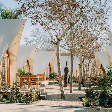 Costa Del Sol Glamping Village فوينخيرولا المظهر الخارجي الصورة