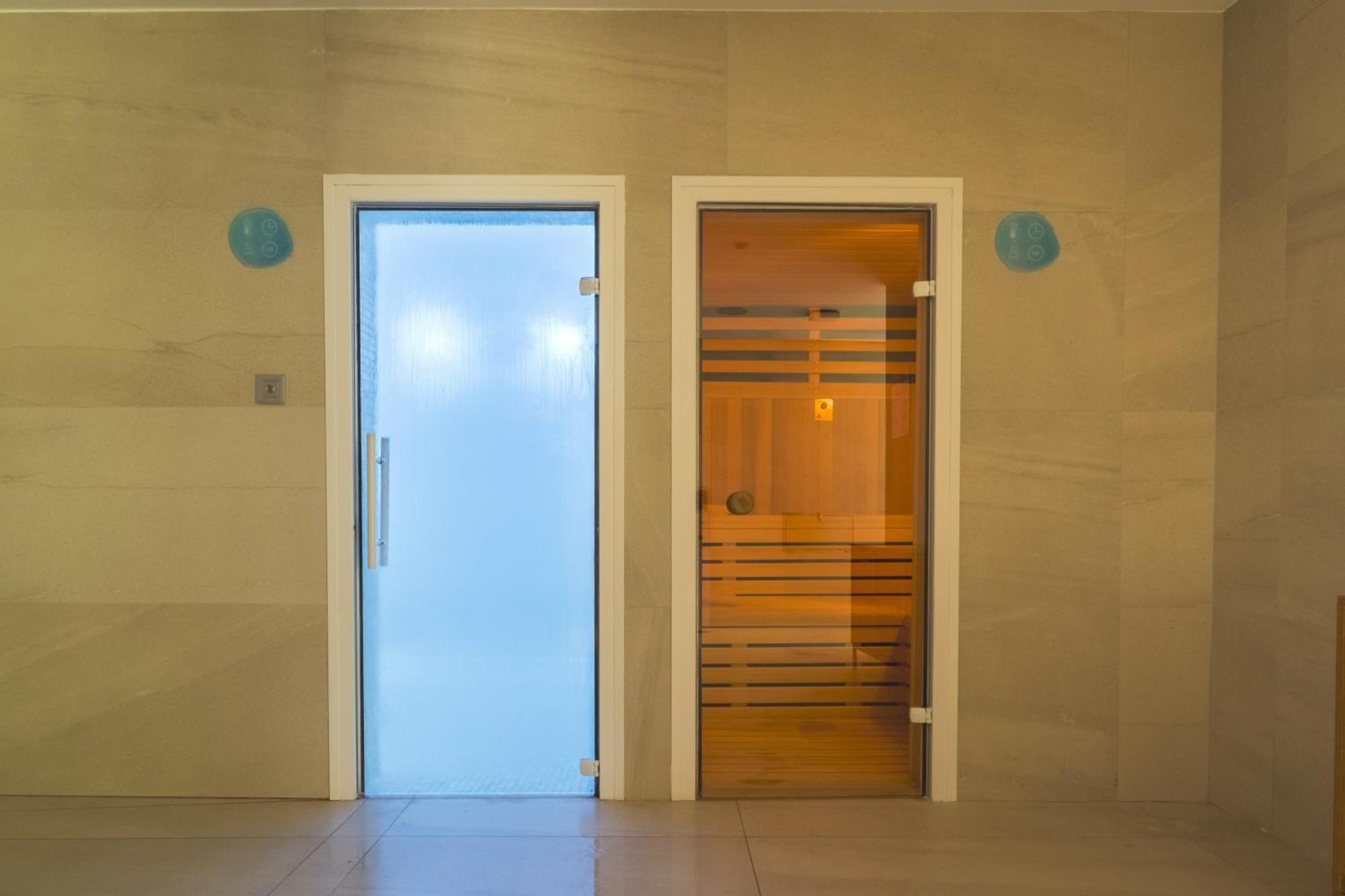 Costa Del Sol Glamping Village فوينخيرولا المظهر الخارجي الصورة