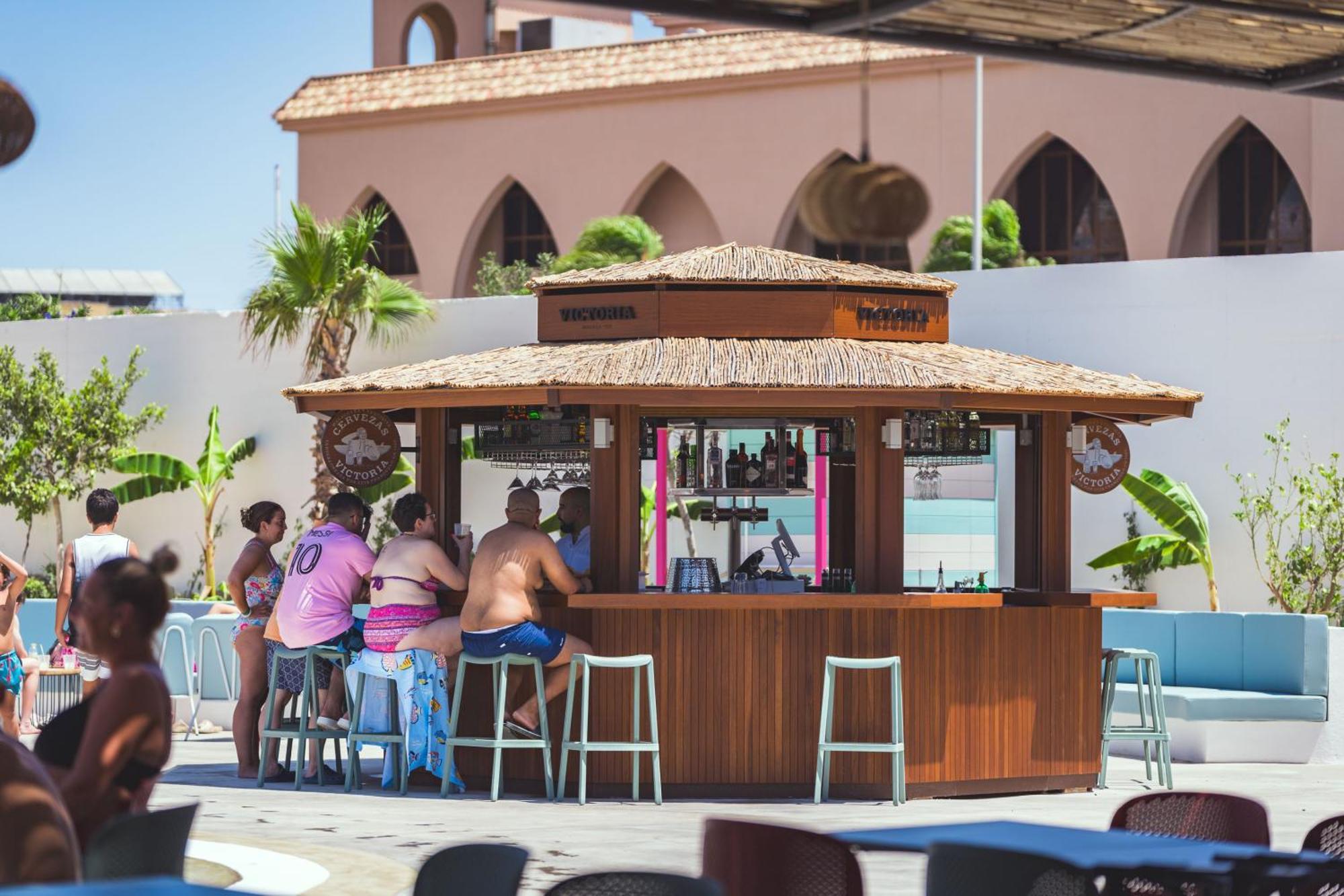 Costa Del Sol Glamping Village فوينخيرولا المظهر الخارجي الصورة